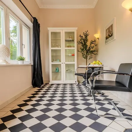 Villa-apartment Nahe Ostseestrand - Free Parking Animal Friendly *