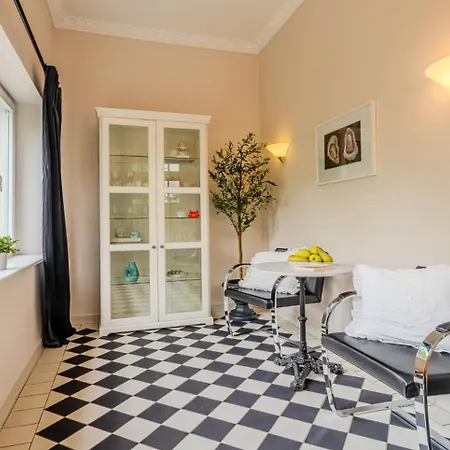 Villa-apartment Nahe Ostseestrand - Free Parking Animal Friendly Appartement Loddin
