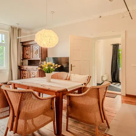 Villa-apartment Nahe Ostseestrand - Free Parking Animal Friendly Appartement Loddin