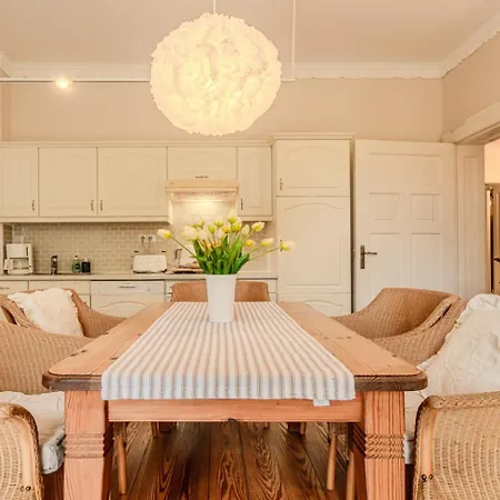 Villa-apartment Nahe Ostseestrand - Free Parking Animal Friendly 洛丁
